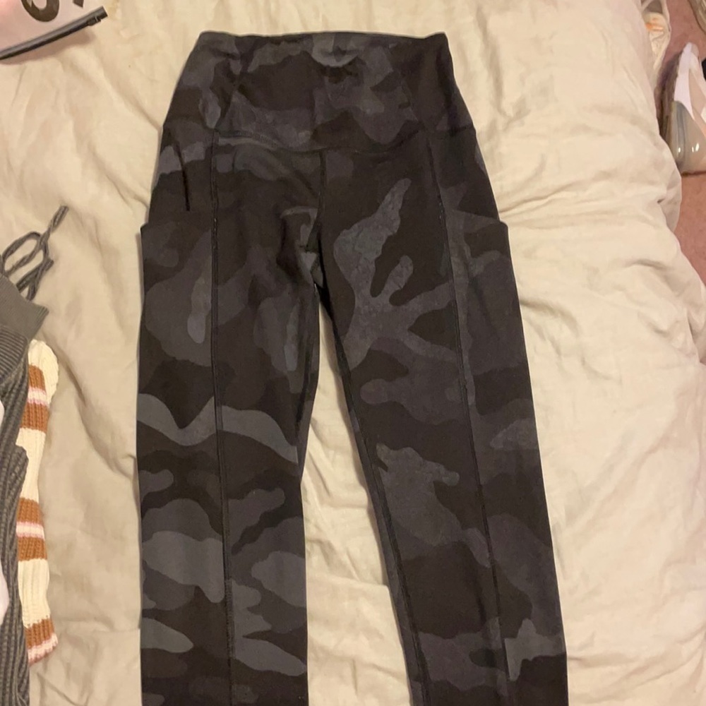 North face camo leggings